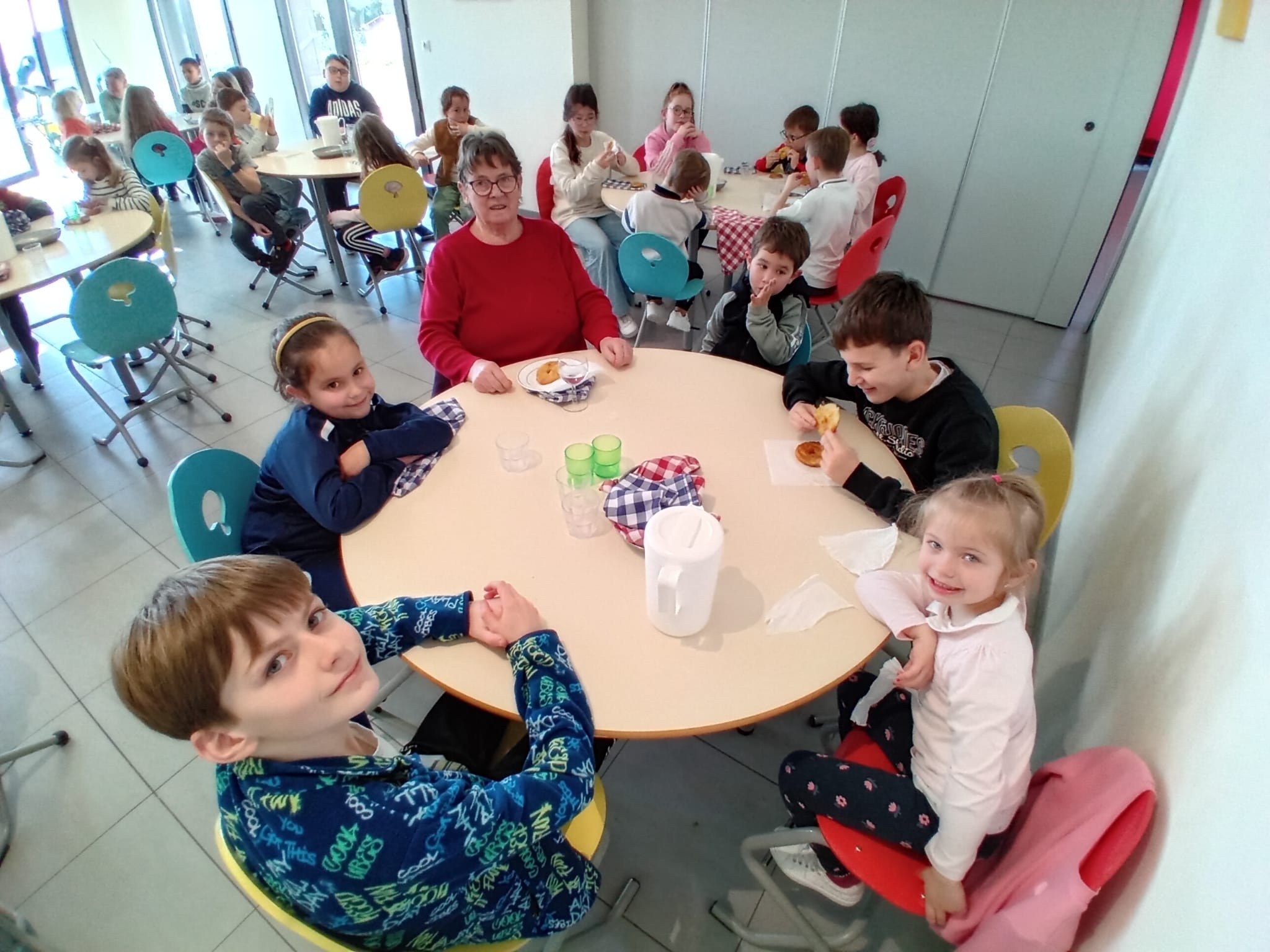 2026 03 03 repas intergenerationnel cantine de lanouee 3